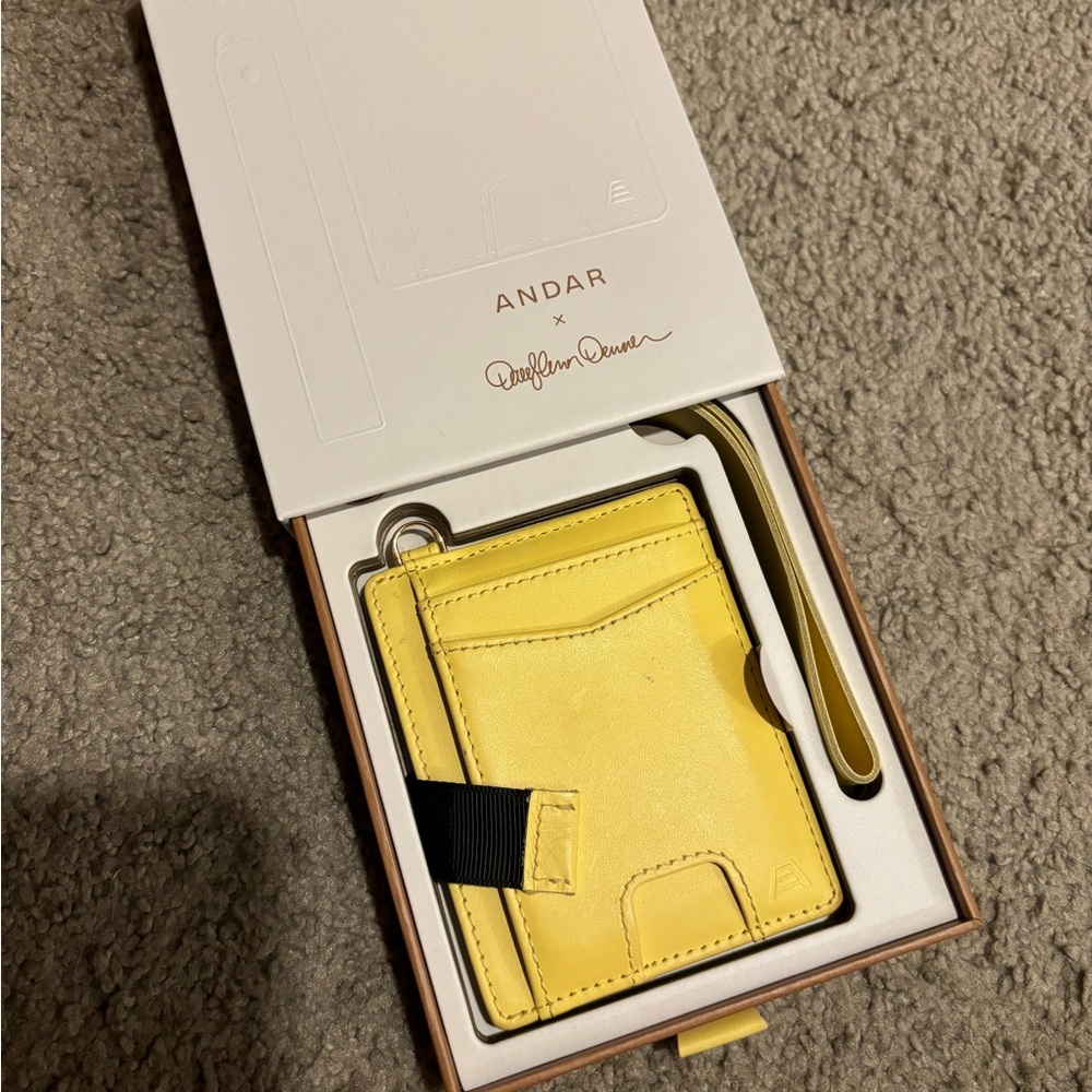 ANDAR Denner Wallet Sunny